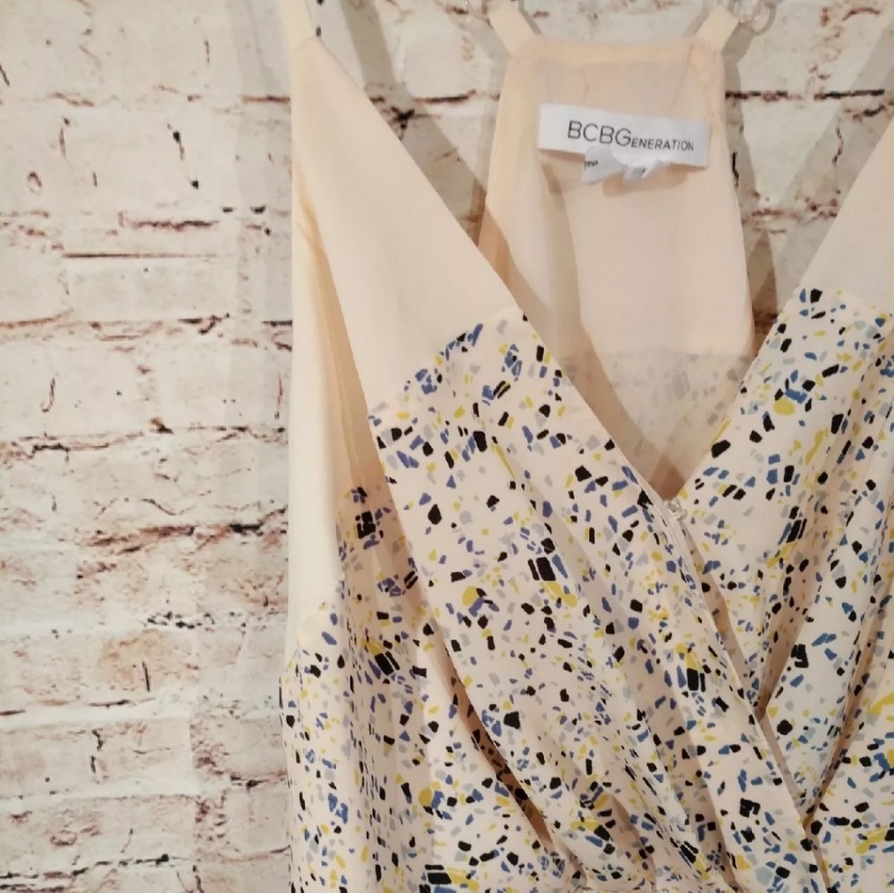 BCBGeneration Cream and Yellow Women's Dress